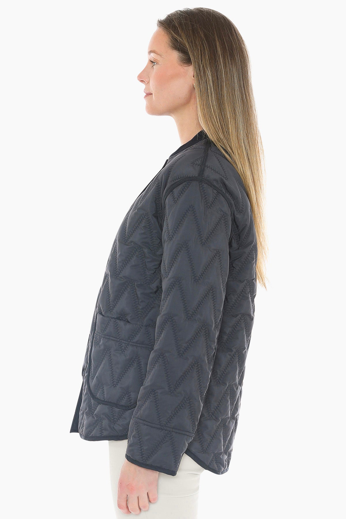 Zig Zag Quilted Puffer in Dark Navy Combo