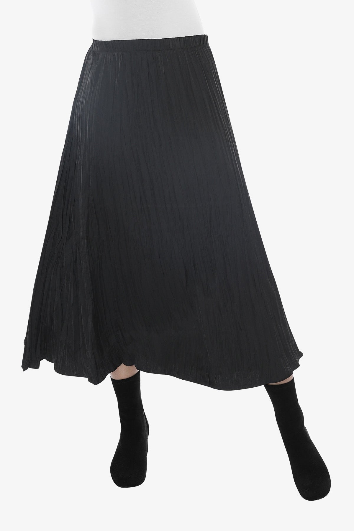 Pleated Pull On Skirt in Black