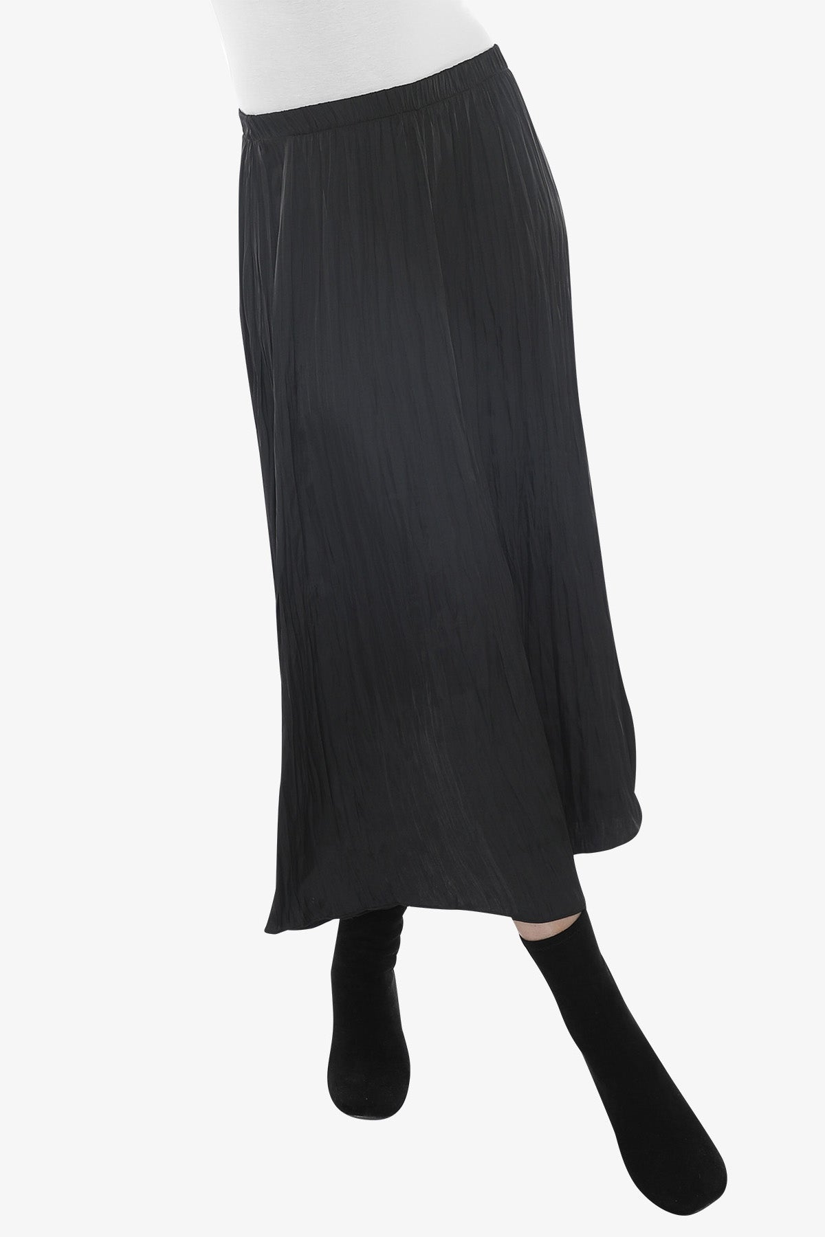 Pleated Pull On Skirt in Black