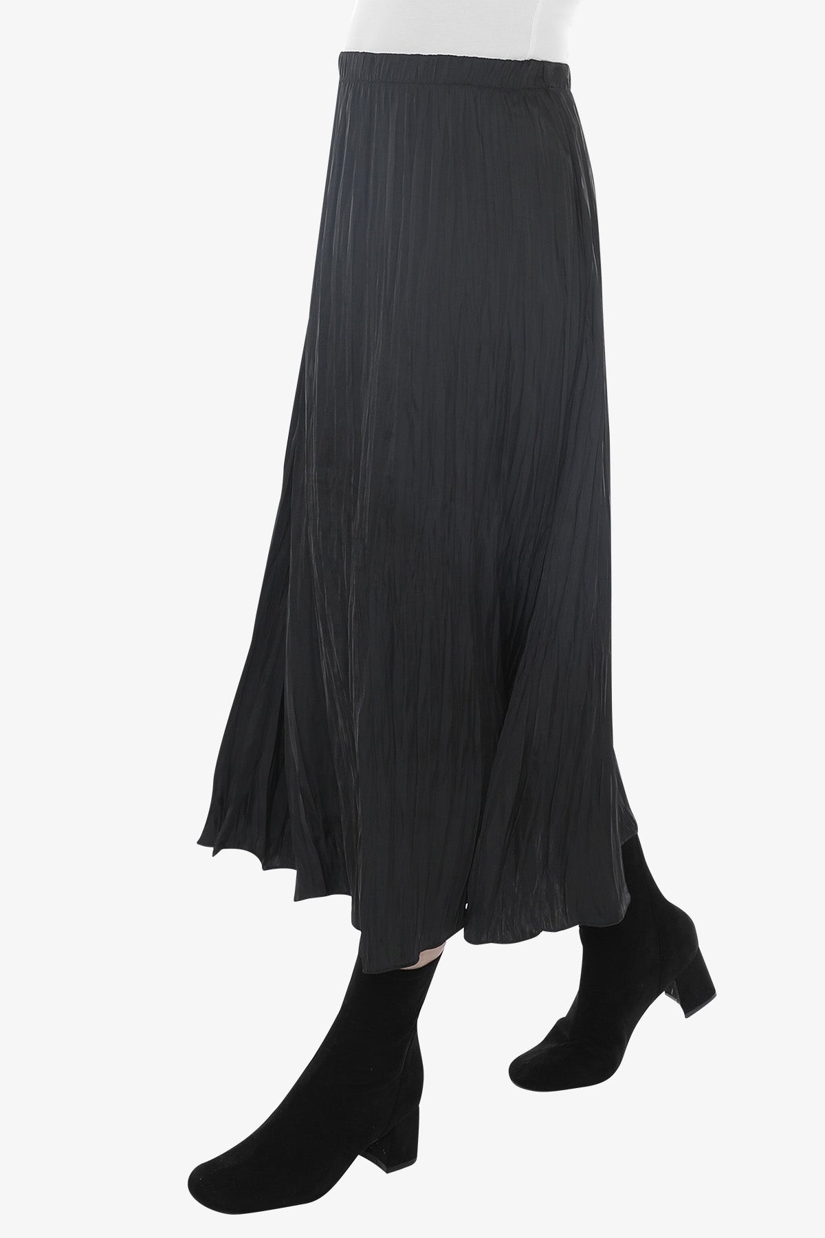Pleated Pull On Skirt in Black