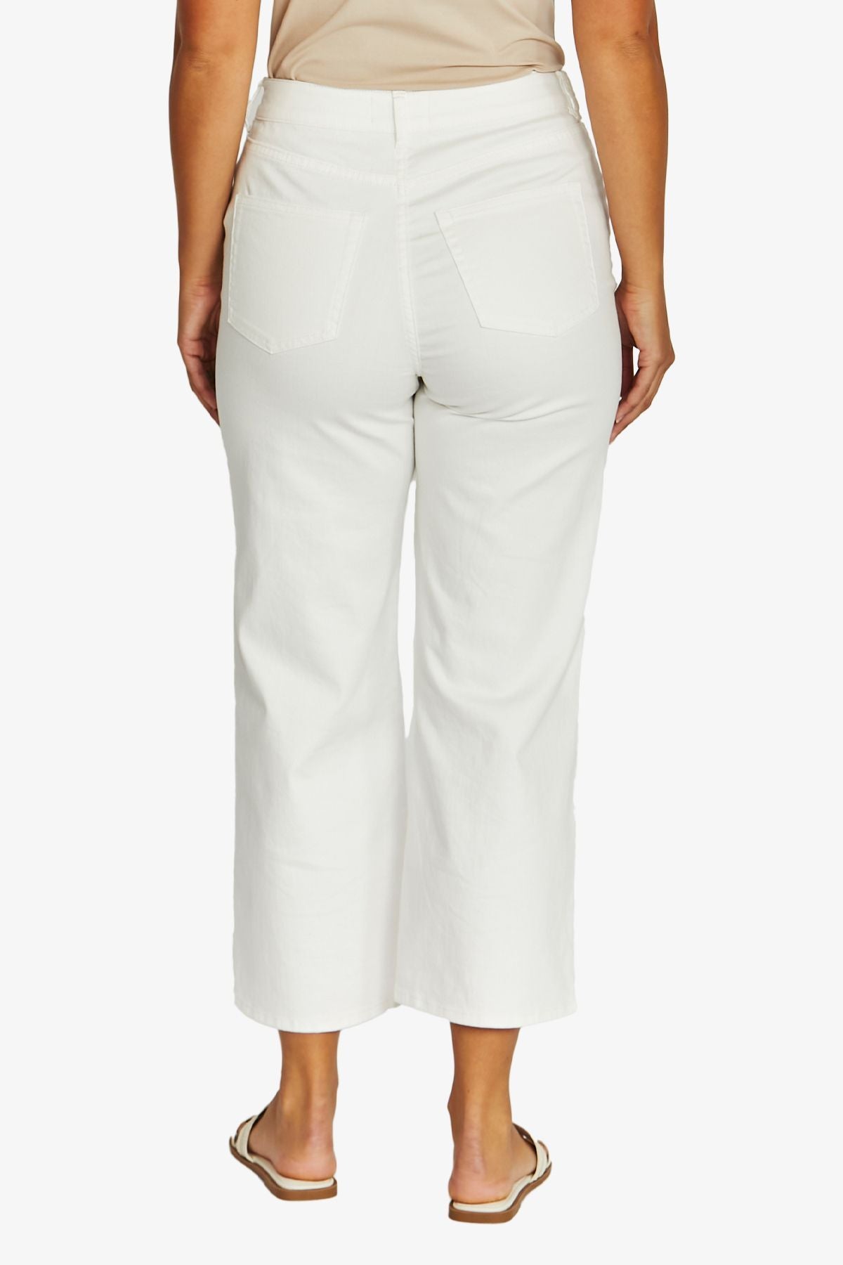 Womens Ivory Straight Leg Jean White 616j7141a