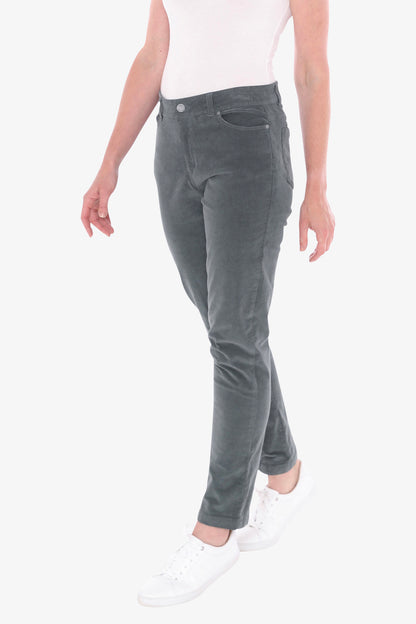 Cord Jean in Moss