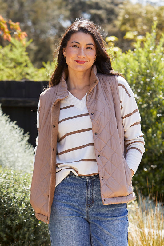 Womens Reversible Quilted Vest Beige 606j4011a