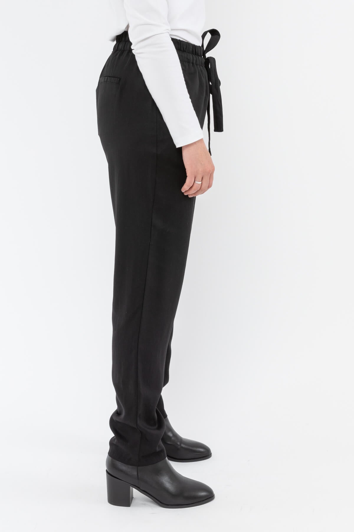 Tie Waist Relaxed Pant Black